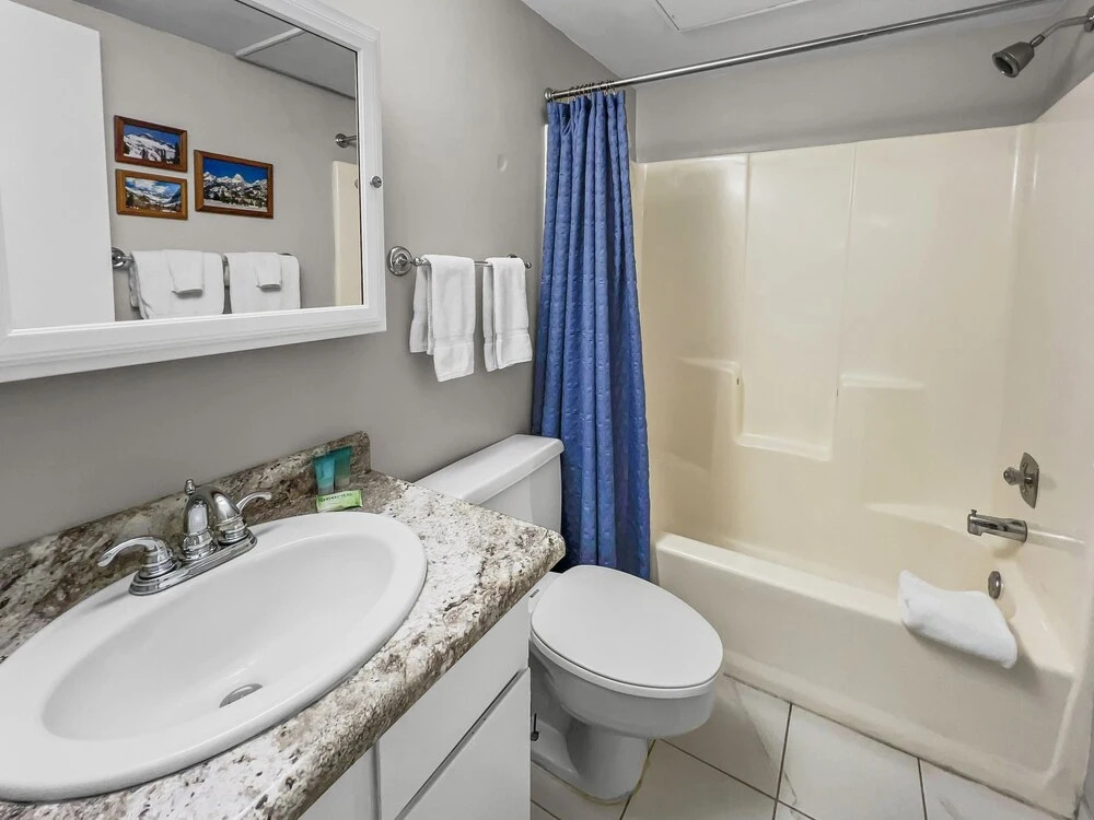 103 Empire Coalition Escape! Cozy Condo Close To Resort! 2 Bedroom Condo by RedAwning
