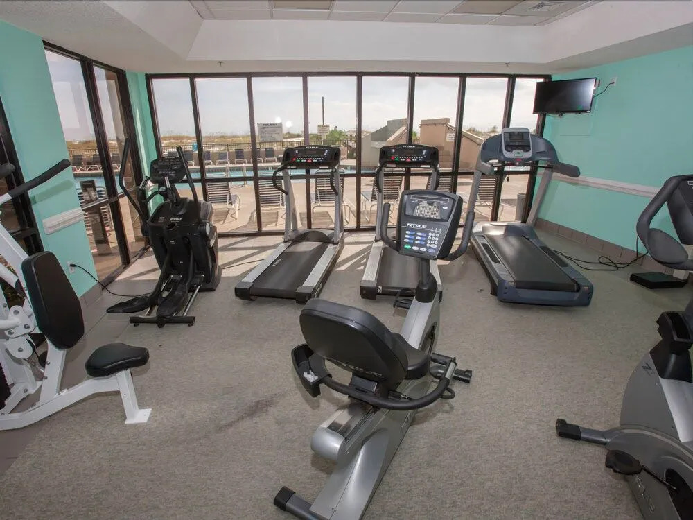 Phoenix East 301 - 3 Br condo by RedAwning