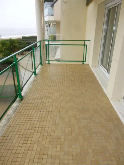 Location de Vacances - PORNICHET- T2 CABINE FACE MER ACCES DIRECT PLAGE