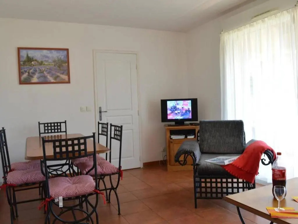 Appartement 3 pièces avec terrasse, piscine, parking et navette plage à Sainte-Maxime - FR-1-226-189