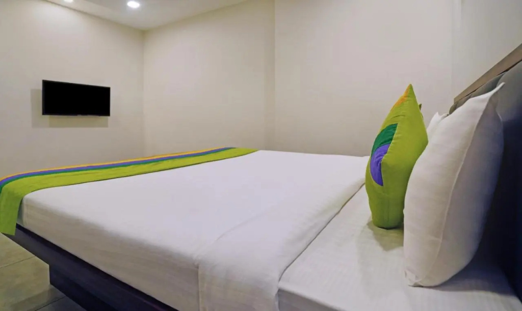 Treebo Lazystay Grand Patia