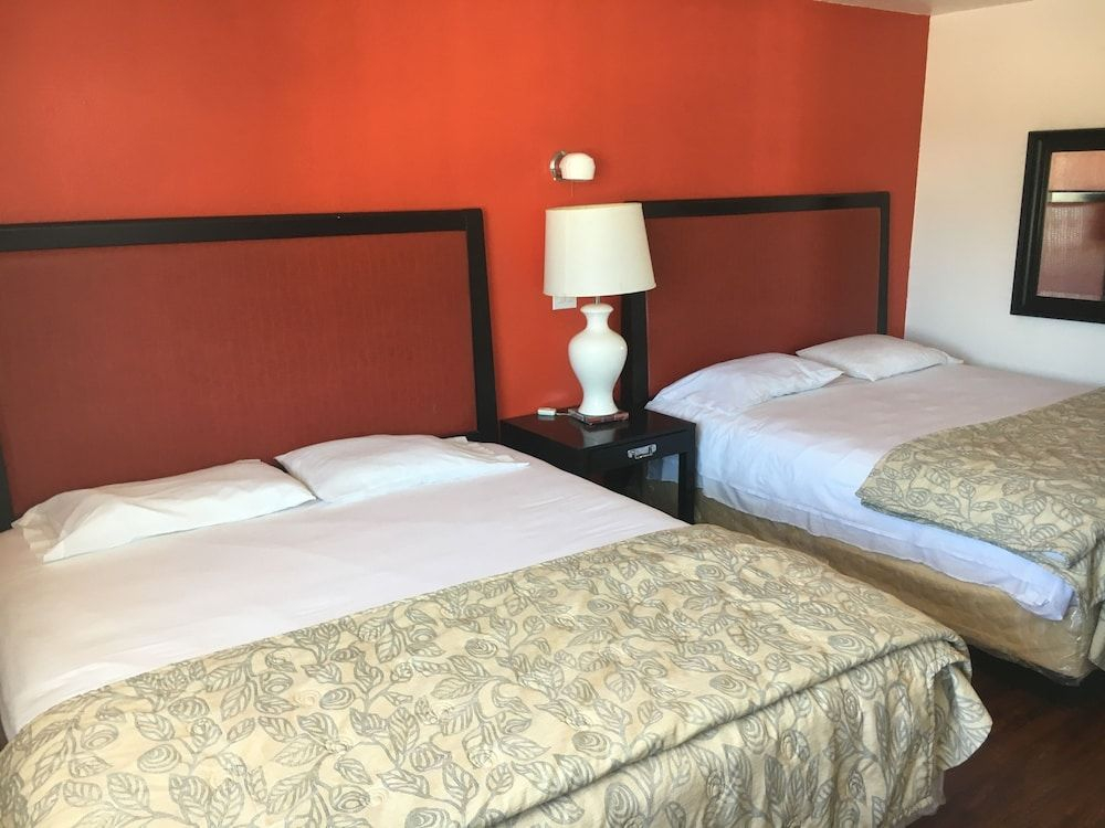 norwalk inn & suites