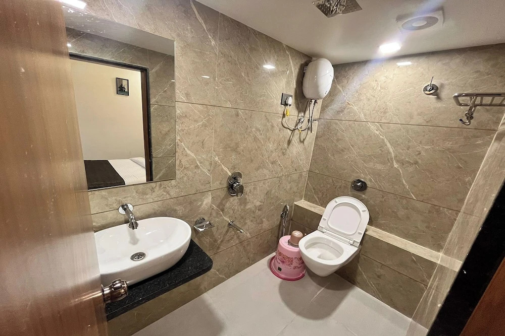 Hotel Moon Light Isanpur Ahmedabad