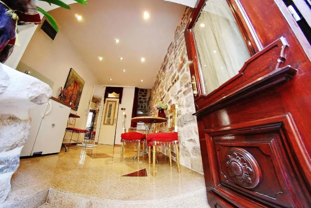 VG Three Bedroom Castle