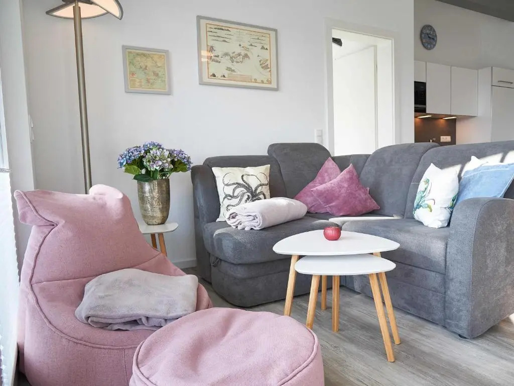 Villa "Düne 4" in Binz - WG7 "Strandmuschel" mit Balkon strandnah