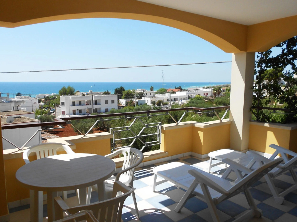 Canarina Front Beach Attic