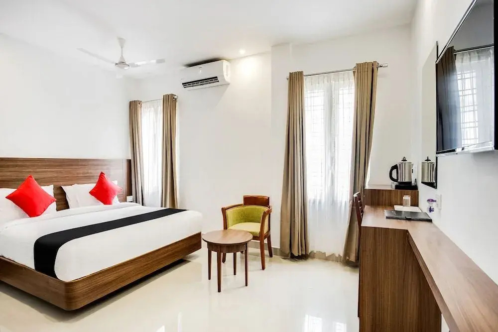 Capital O 60558 Hotel Midhuna International