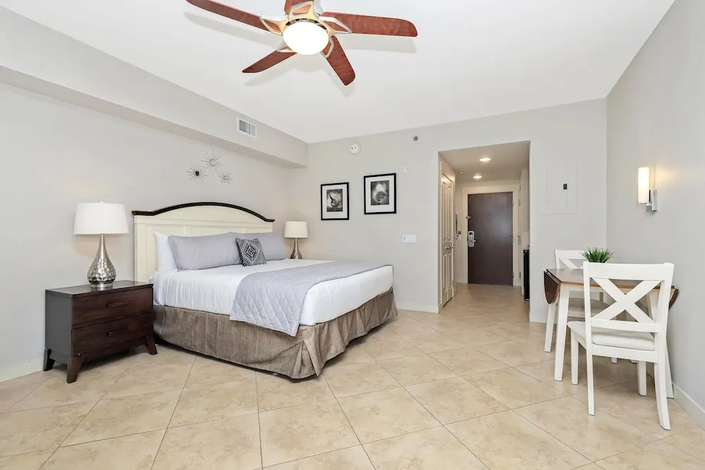 Bahia 4215 - Second Floor - Studio - Sleeps 4