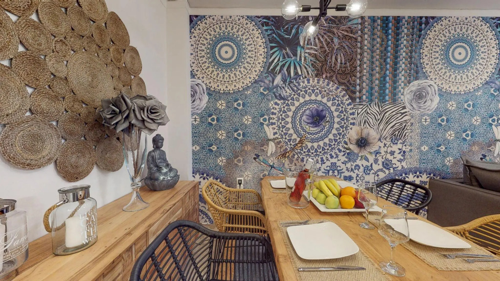 Motley Elegant Apartment by Estia