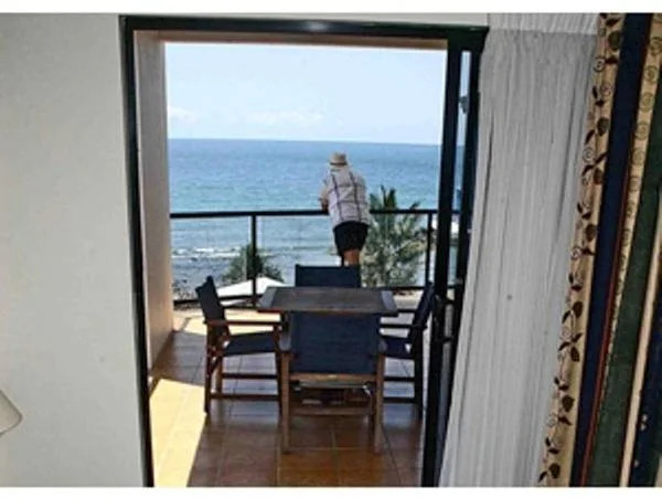 Ocean Breeze 3BR Apartment