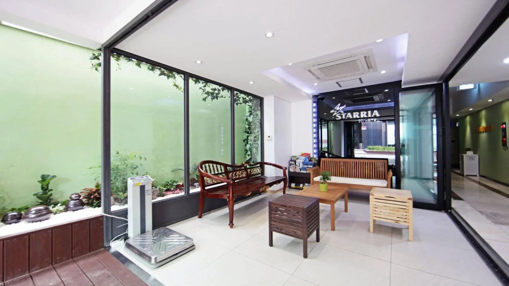 Starria Hostel foreign guest only