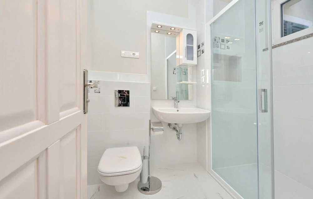 Awesome Home in Kosljun With Wifi and 7 Bedrooms