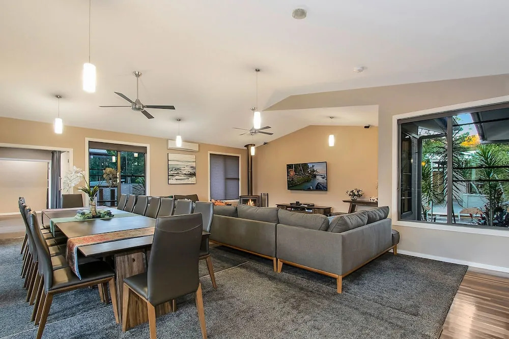 A PERFECT STAY - Lennox Unique Coastal Retreat