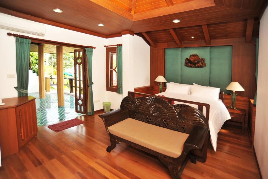 Thai Villa Melitta Bangrak Bohput, Beach, Pool, SeaViews, 6-enSuite, Full Villa, Luxury, AAA Location Koh Samui