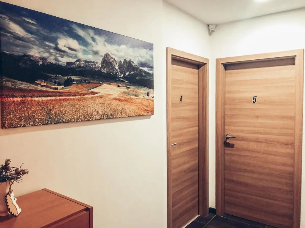 Apartment and rooms Maraton