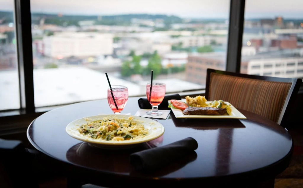 Crowne Plaza Hotel Dayton