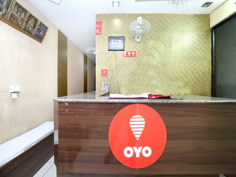 OYO 11844 Silver Star