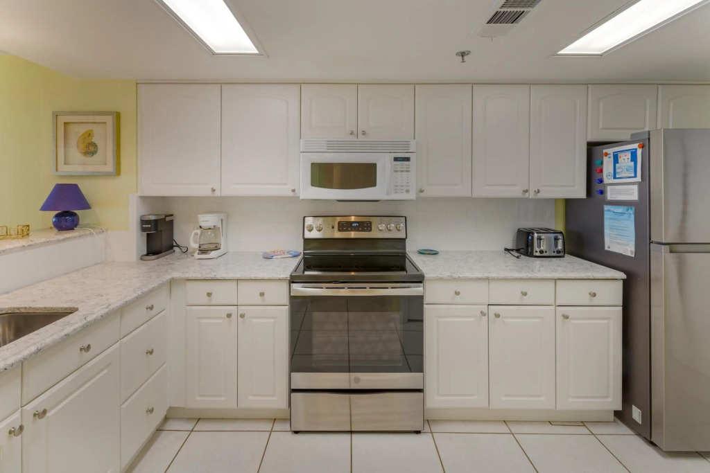 Destin Towers - Available March 18 to April 1st & April 15-22nd! ON THE BEACH