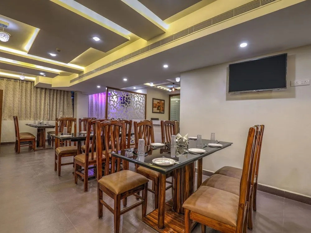 OYO 12336 Hotel Rain Tree