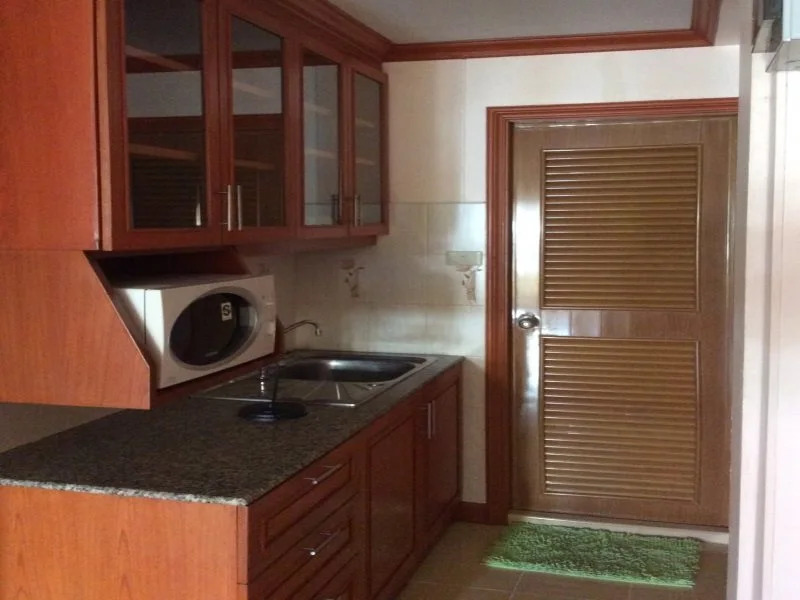 Thip House