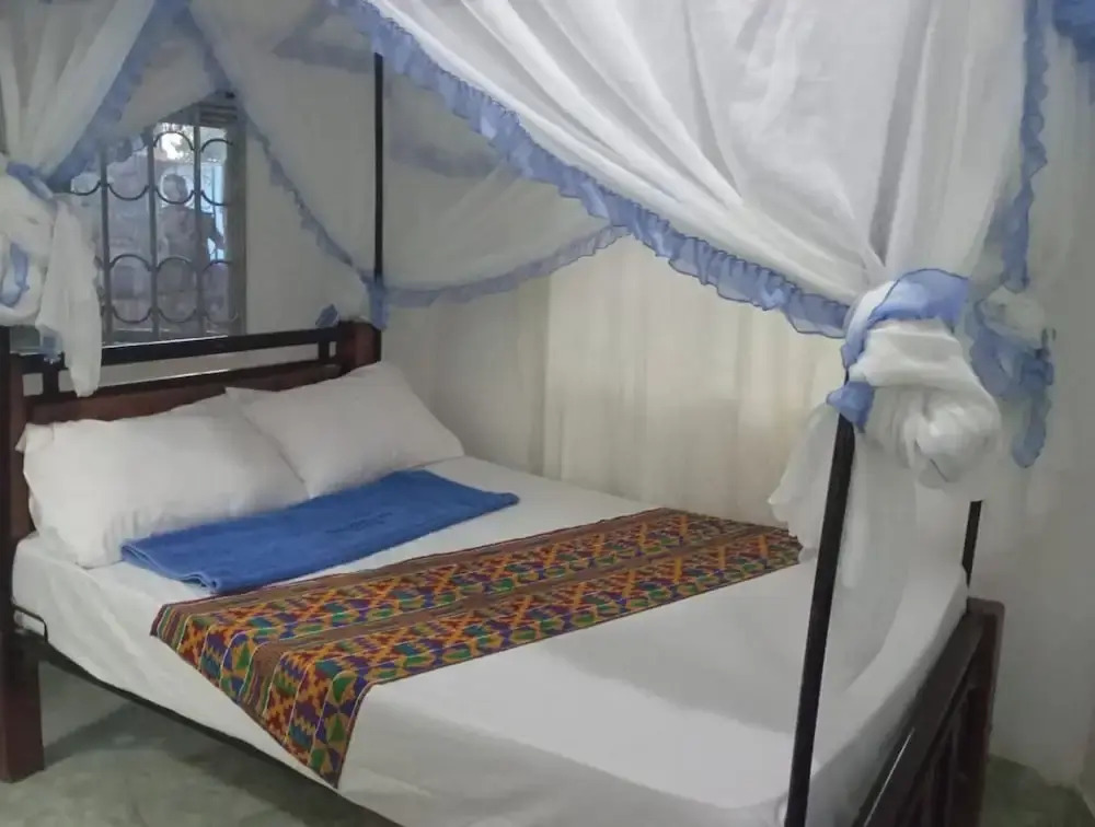 Naap Hotel & Guest House