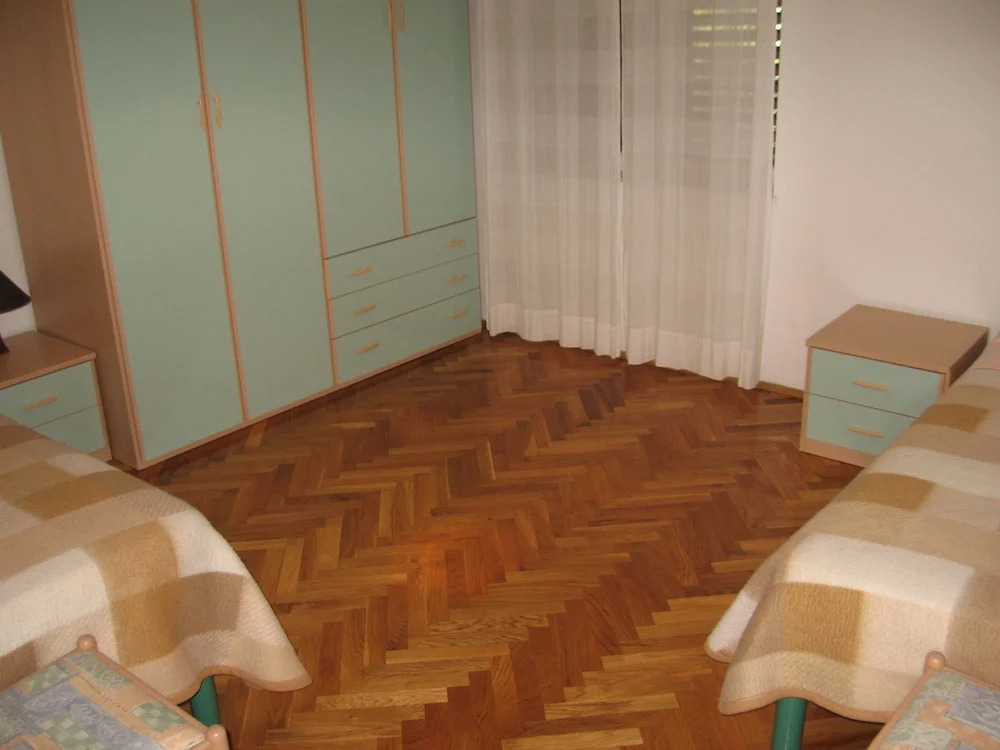Six Person Apartment With 2 Bedrooms Near the Beach in Pjescana Uvala