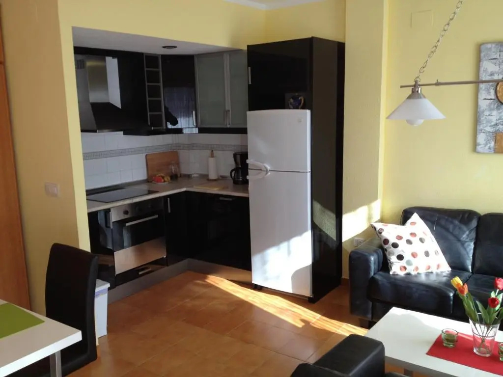 Apartment with side seaview 60 meters from sea