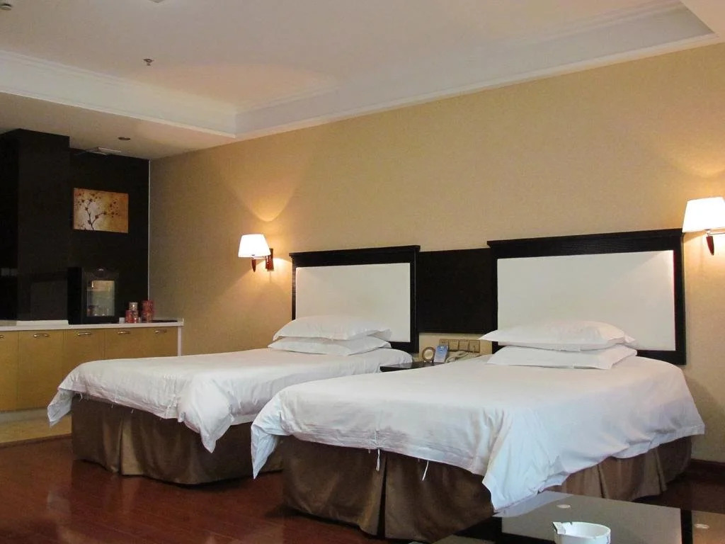 Linhai Double Dove Peace International Hotel