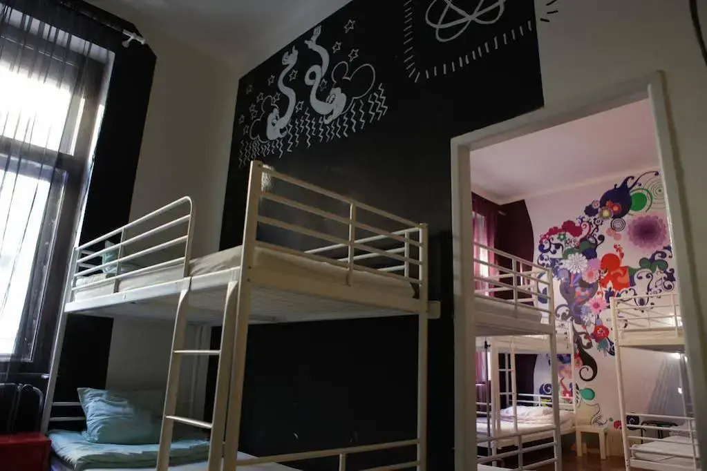 Art Hole Hostel