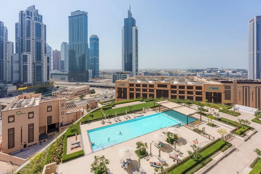 Stayis- Luxurious 2 BR near Burj Khalifa