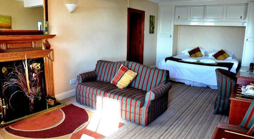 Crown hotel
