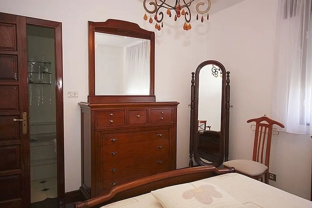 House - 4 Bedrooms - 101886