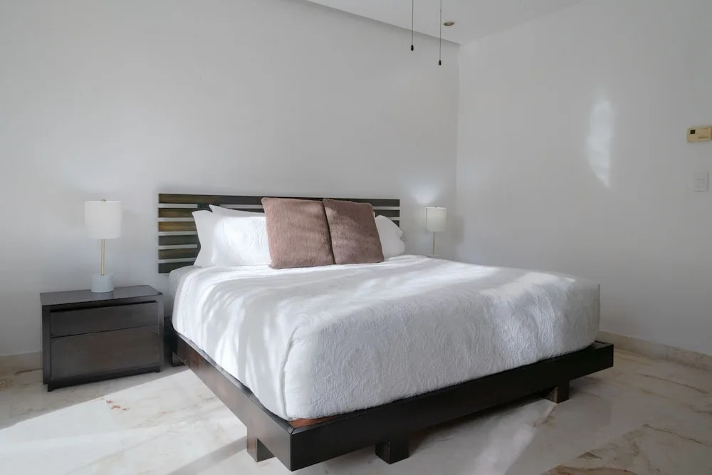 Luxury Complex - Infinity Pool and Private Beach Club - At The Elements Condos 108