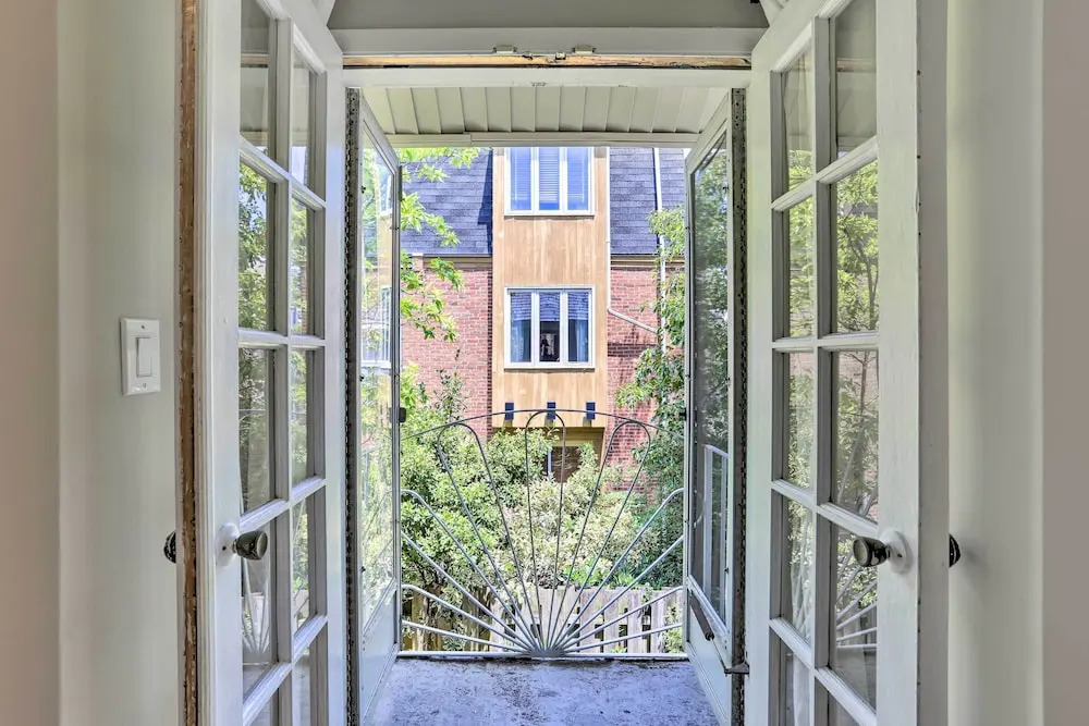 Central Philly Townhome w/ Patio & City Views!