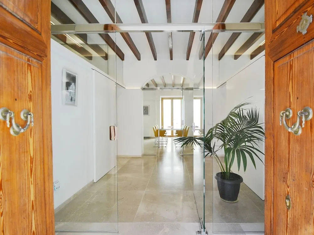 Top Quality Modern Town House in Petra With Private Pool