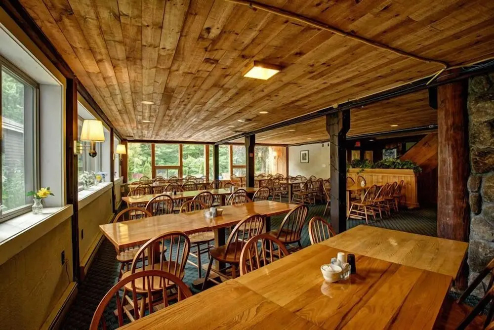 Snowy Owl Inn - a Waterville Valley Hotel