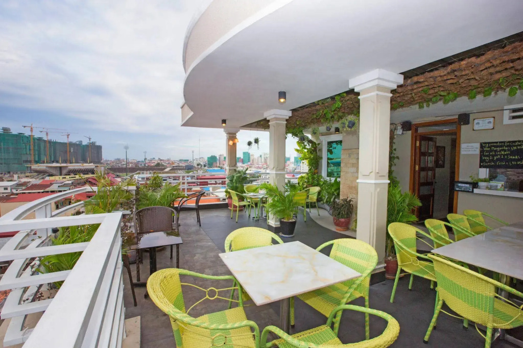 Hang Neak Hotel