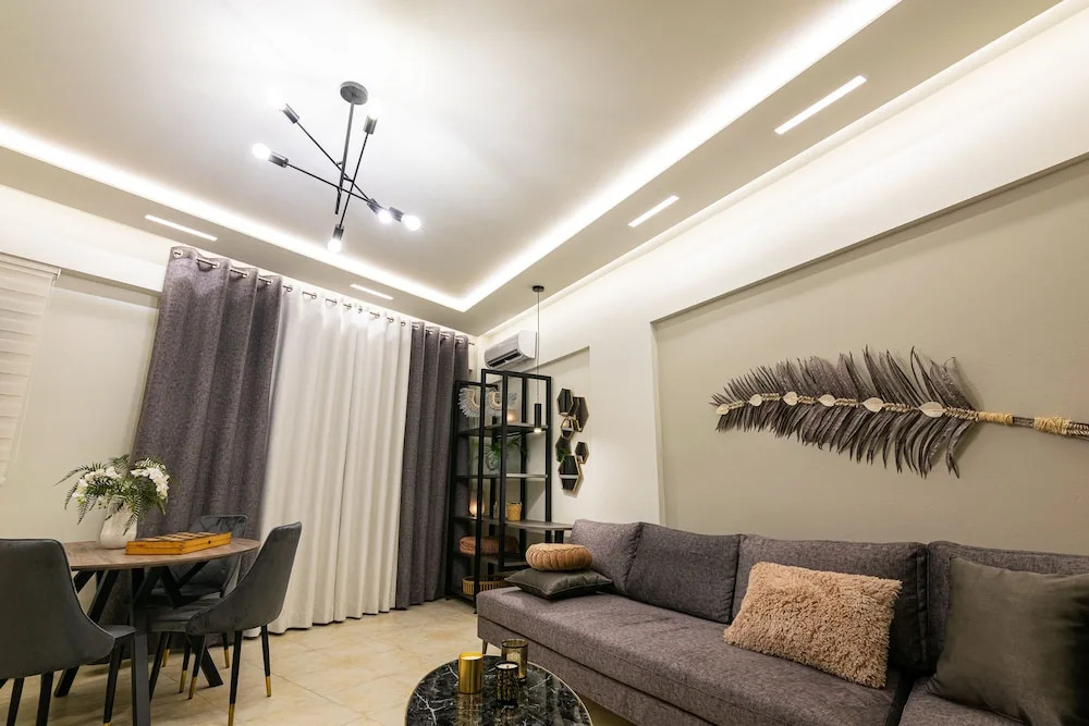 Mouria Studios & Apartments