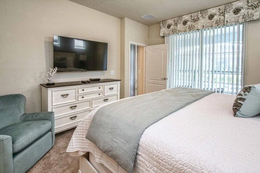 Brand New Family Getaway W/pool & Spa -7049sr 5 Bedroom Home by RedAwning