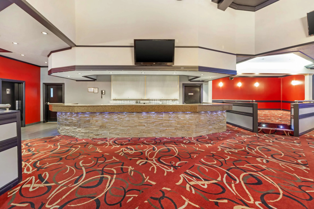 Best Western PLUS Mirage Hotel and Resort