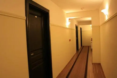 Astoria Hotel & Restaurant