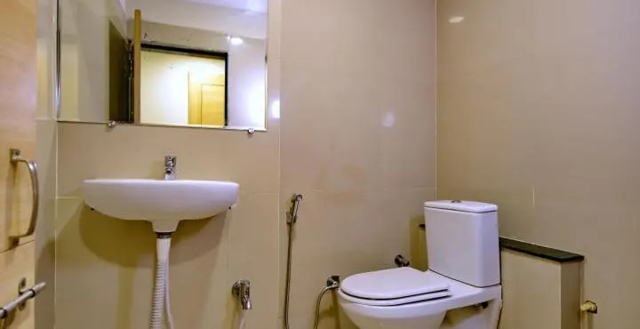 FabHotel Royal Palace II
