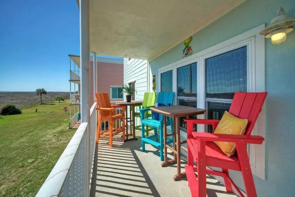 Beach Boardwalk, Gulf View, Pool, Tennis+pickleball Beach Please! by Avantstay
