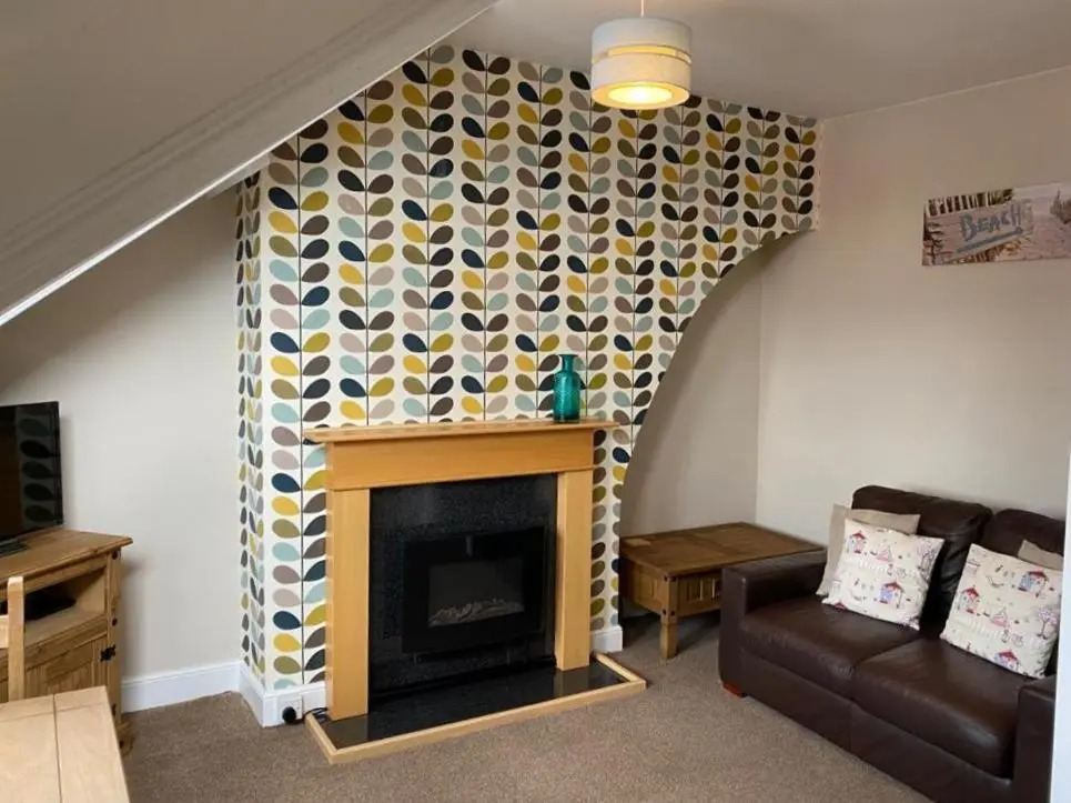 Apartment 4, Crescent Avenue