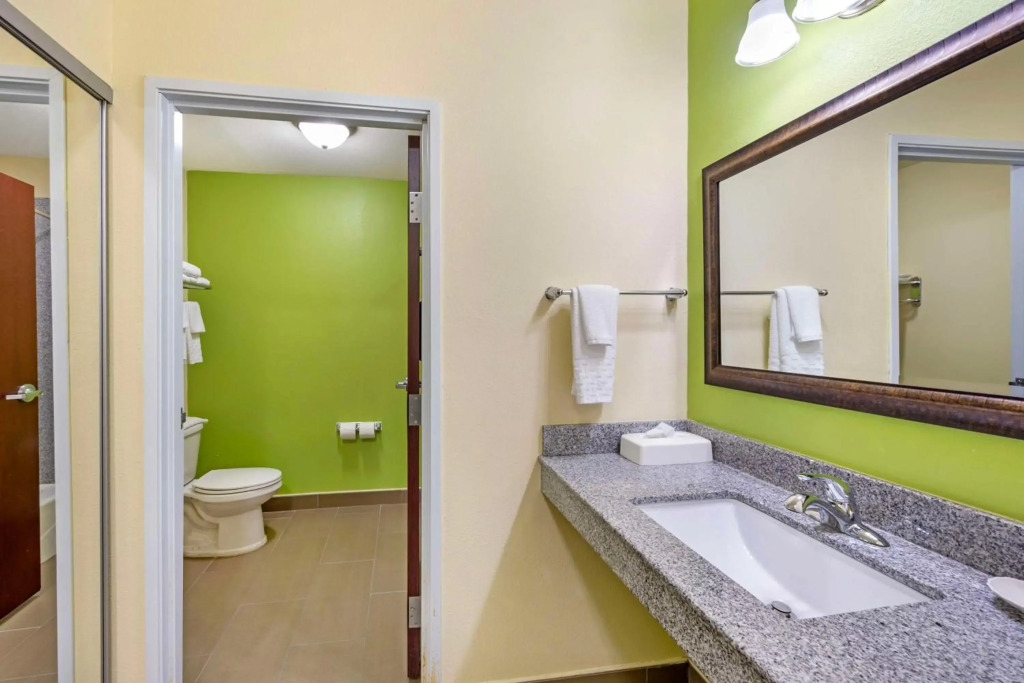 Best Western Plus Pratt