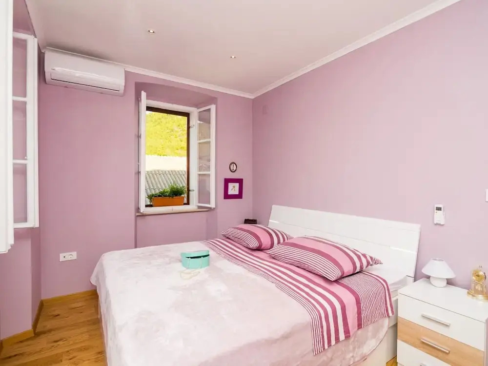 Villa Nives - Three-bedroom Villa With Terrace and Sea View
