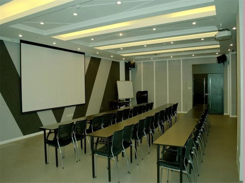 Fairyland Hotel Kunming East Station Branch