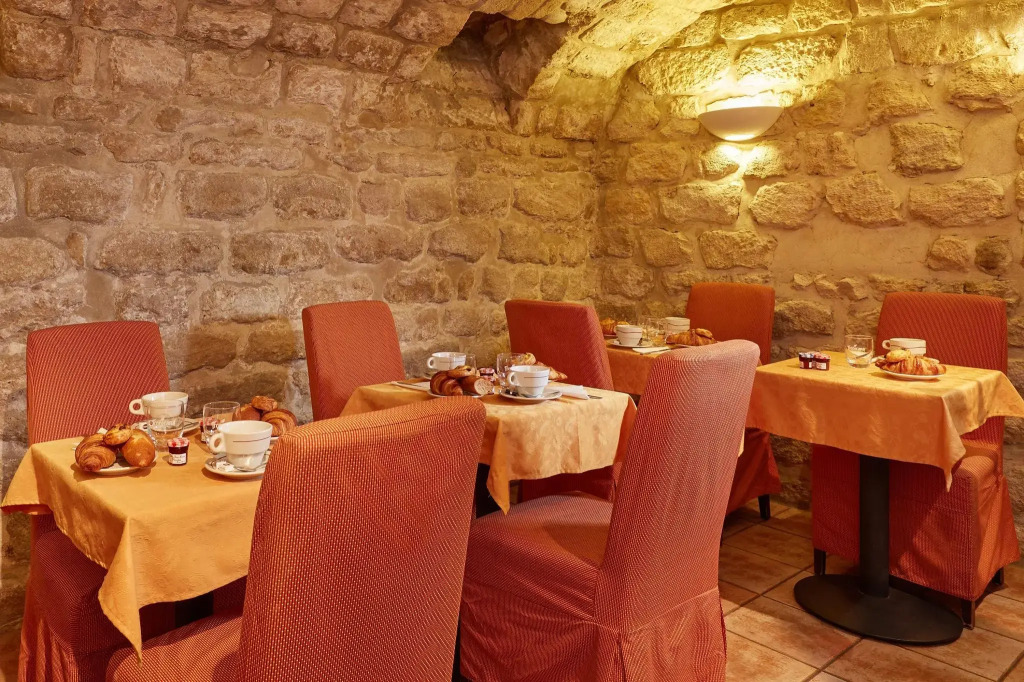 Austins Saint Lazare Hotel