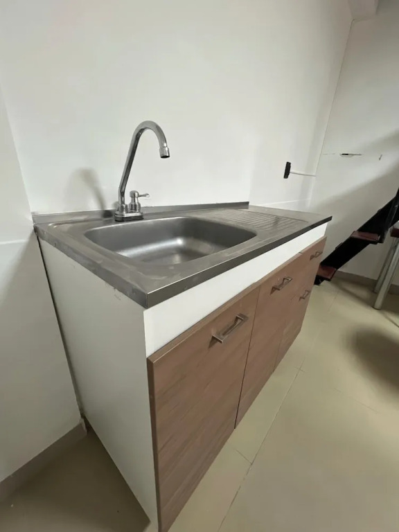 Habitación en Centro Comercial