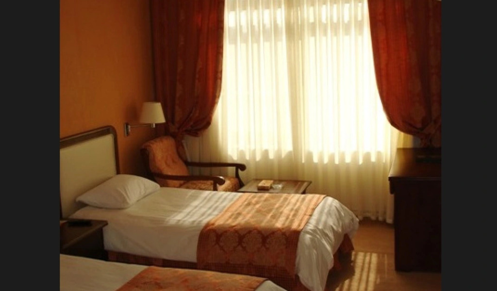 Kowsar Tehran Hotel